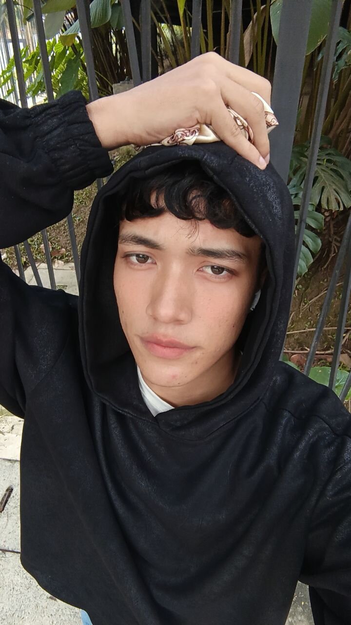 Look_Pirs