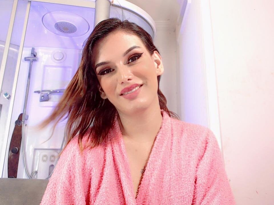 sexy-luna-star-ts from stripchat