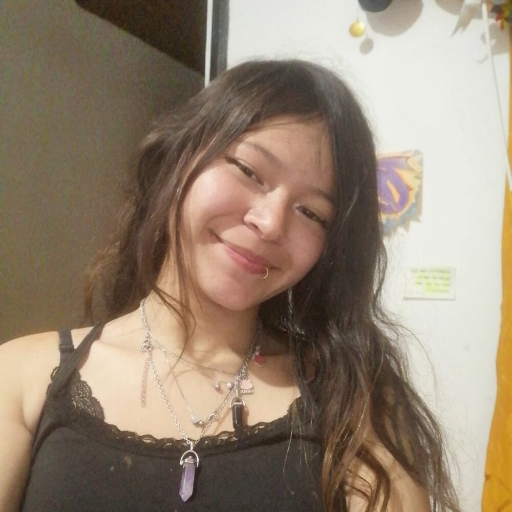 Lucia_20x profile