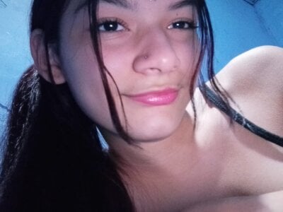 Emma_Cruz1