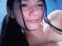 Emma_Cruz1