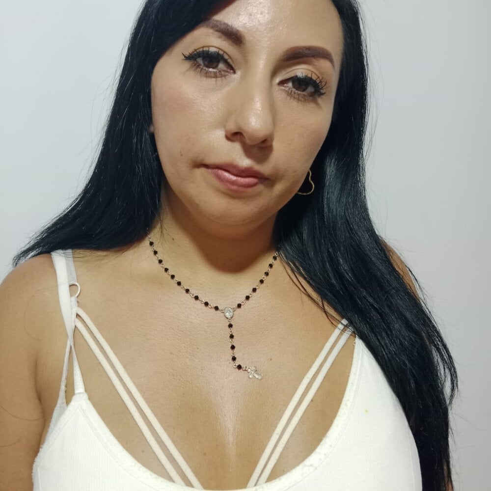nataly_whitee profile