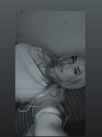 Seductive_PhoebeX offline chatrum