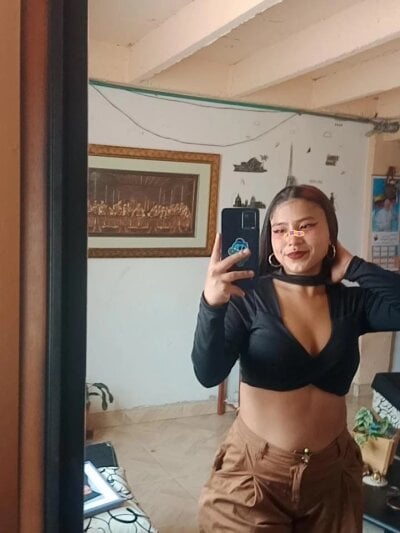 vannessa_l from stripchat