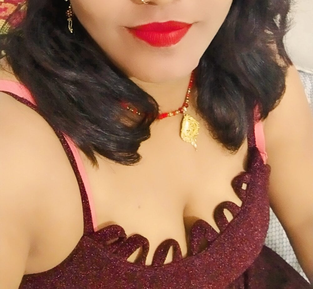 Sexy-cpl-riya