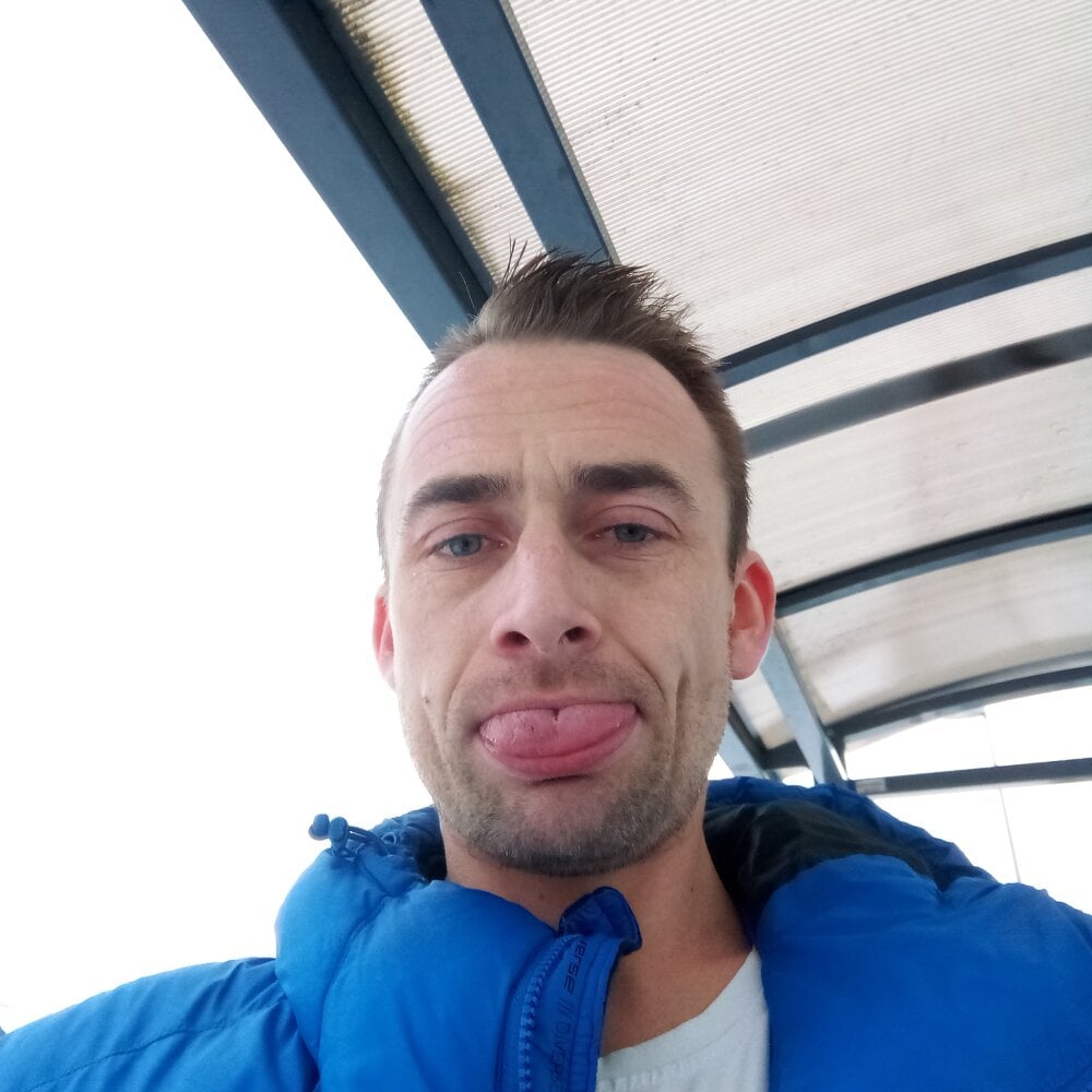 Chat +18 off-line de SweetCock40