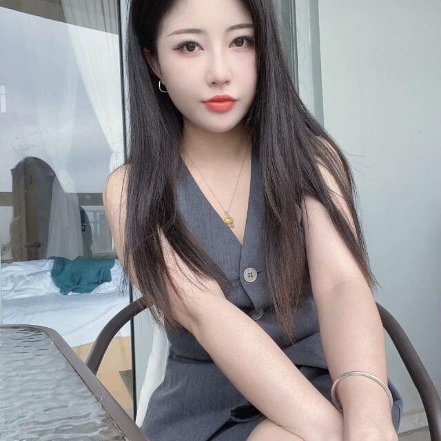 watchgirlcam.com momo168168 livesex profile in places-where-im-happy cams