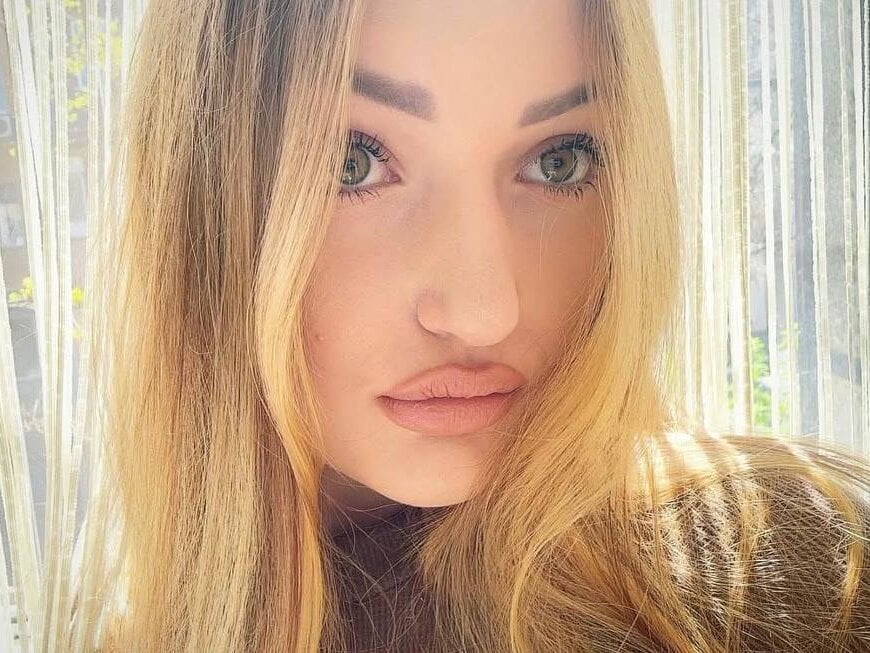 iluvcams.com eva_harris livesex profile in caucasian cams