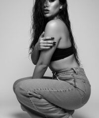 Model AmaiaSalvatore