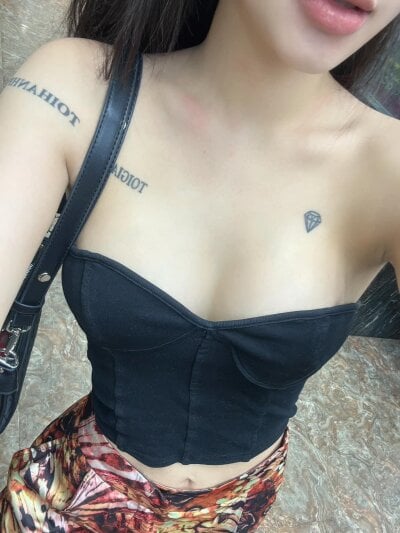___BO___ Female Bigass Live Webcam Nude