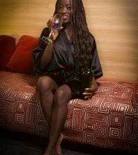 Sara_Naugty's webcam live show