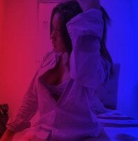 ChikiBom28's webcam live show