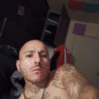 bustingnuts69 Offline Chatraum