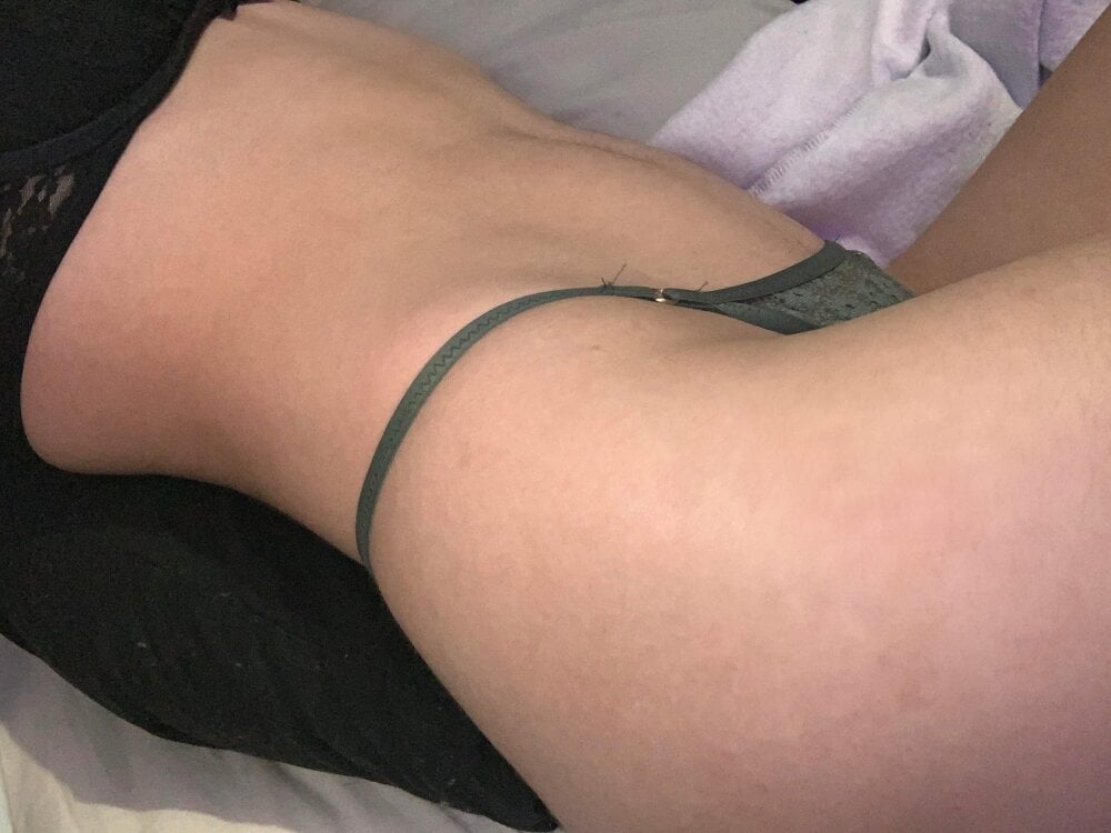 petite_aurora webcam livesex profile in white-house cams