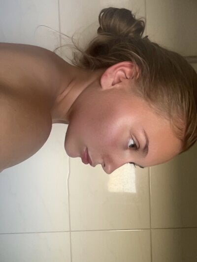 HeiligeJulia on StripChat