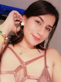 samanta_boobs1's Live Sex Cam Show