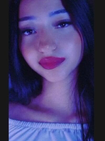 EmmaBrown_Pink Female Latindoggystyle Live Cam Striptease