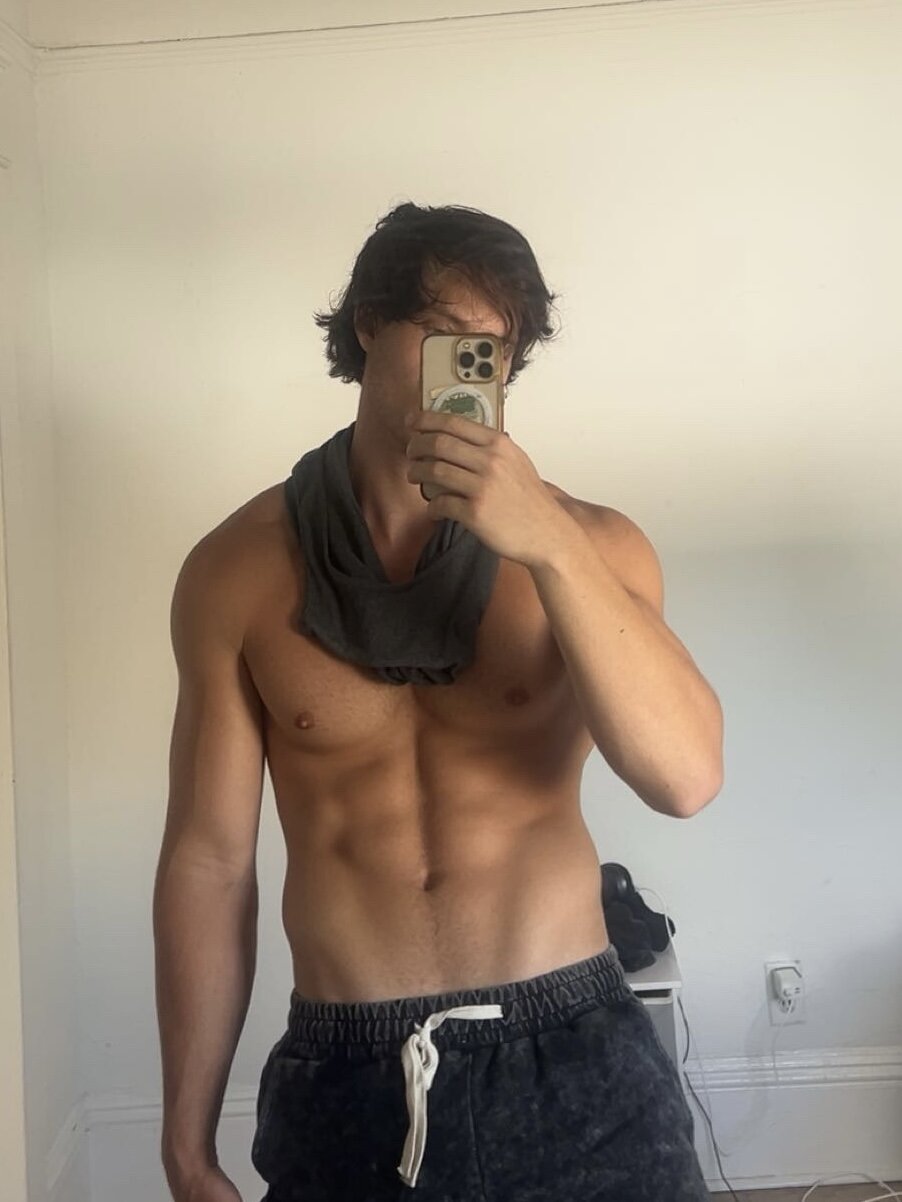 alex_islivee's Offline XXX Chat