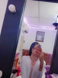 naymileht Webcam Model Profile