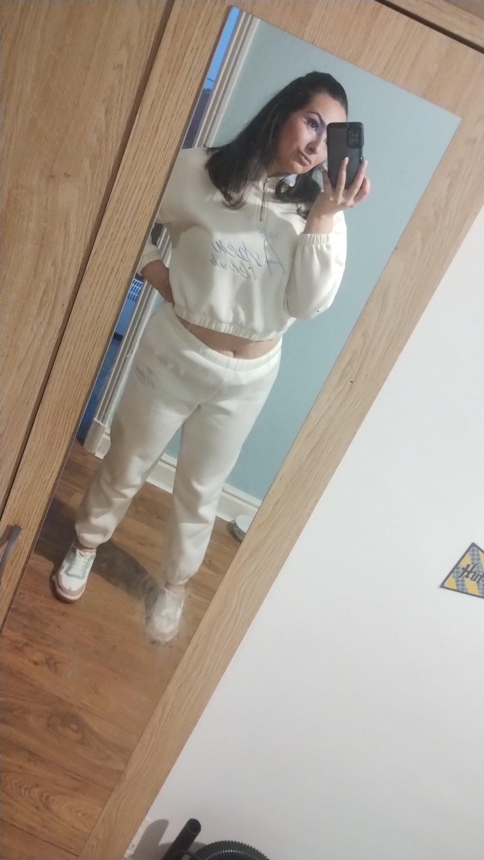 CheekyCathyy