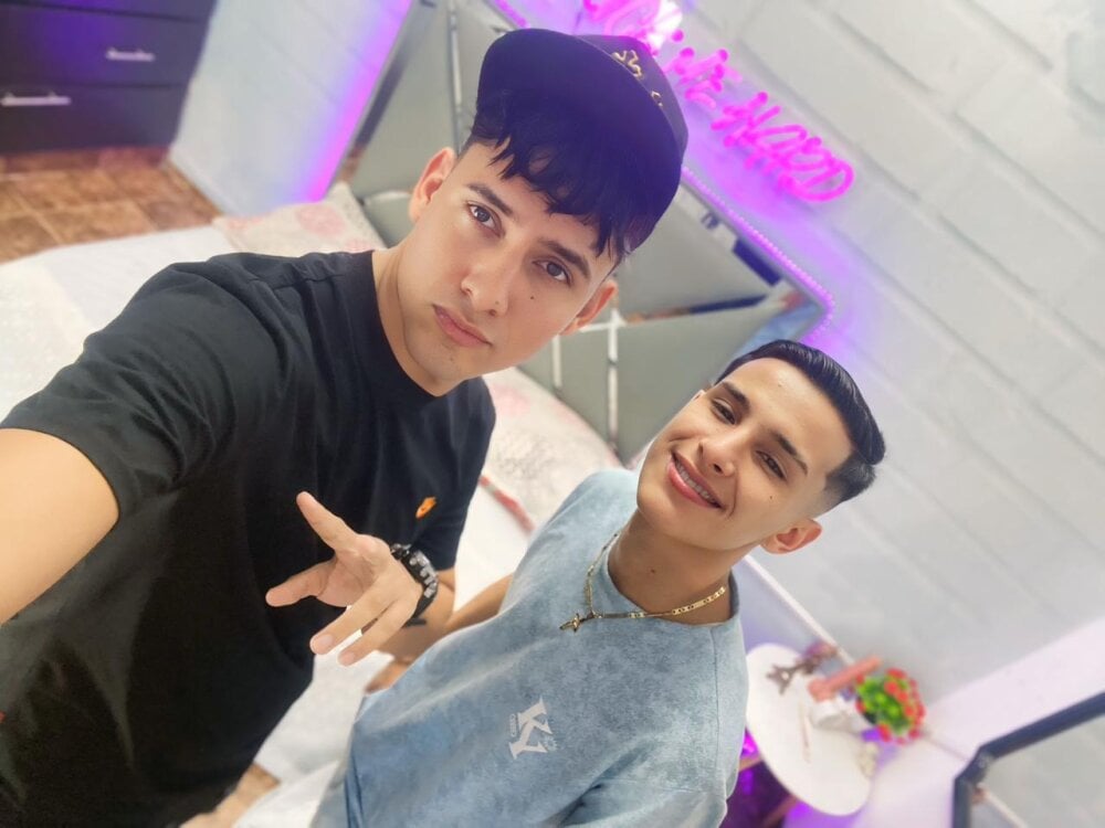 Two_Kings Live XXX-Chat