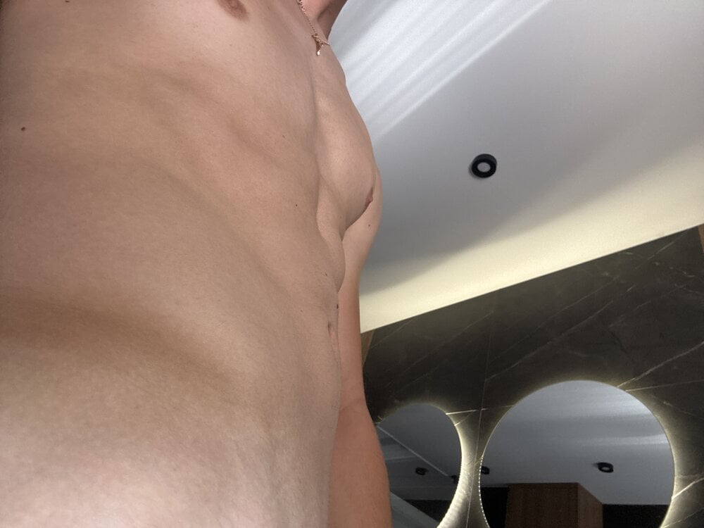 milosz1312 from stripchat