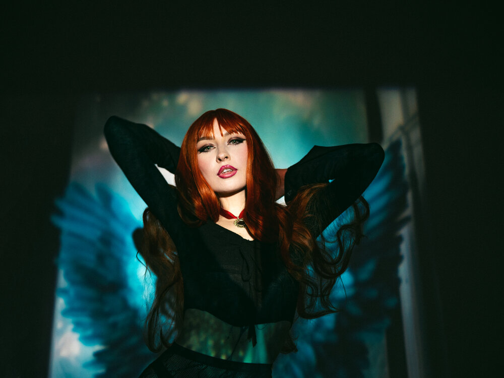 Live sex webcam photo for BellaHennss #289829669