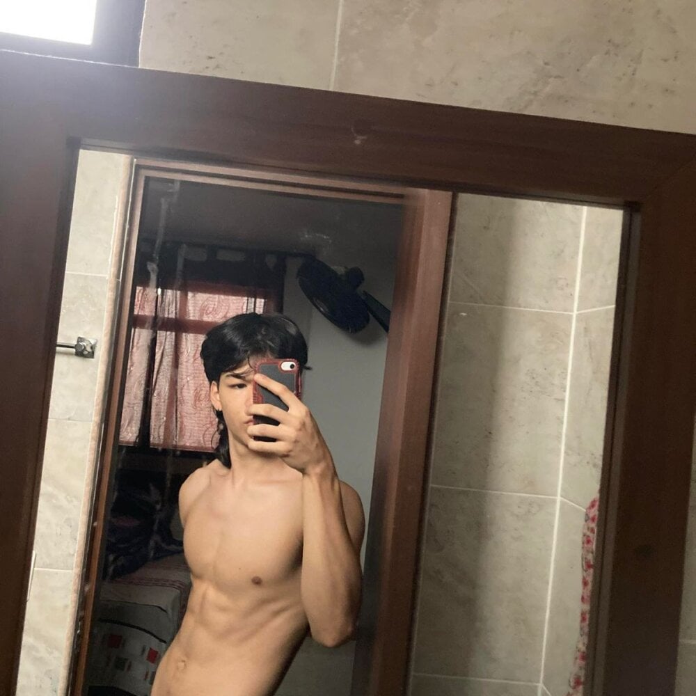 ZACKSS_PLAYER's Offline XXX Chat