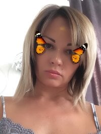 -Sweety_Katysha-'s Offline Chat Room