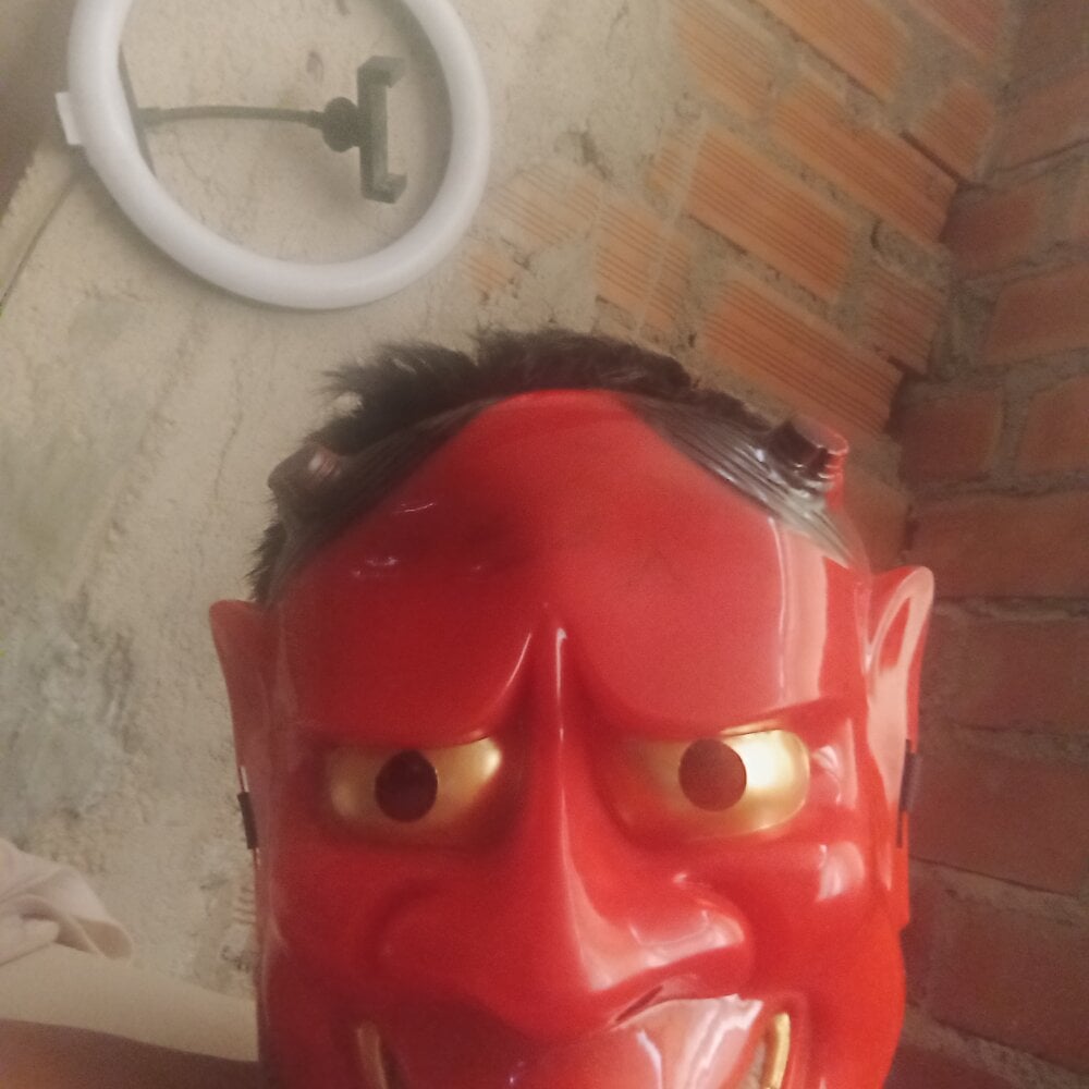 BuenaPose's Offline Chat Room