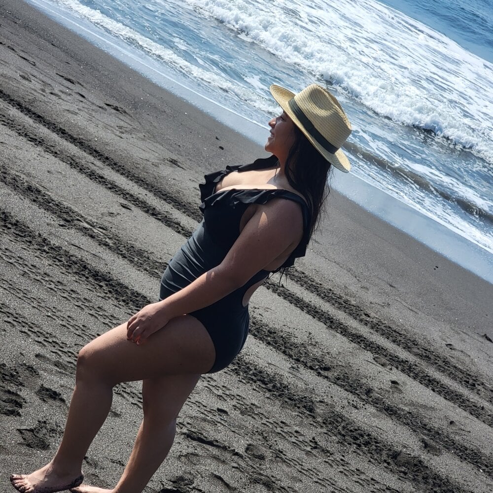 Live sex webcam photo for Far_and_San #290065029