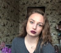 DakotaDiamond's Offline Chat Room
