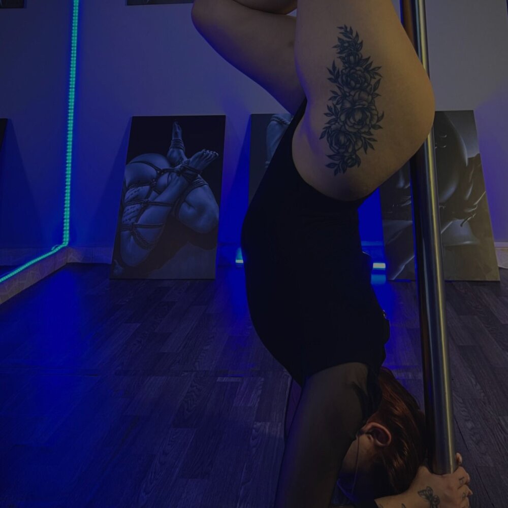 privat-livecam.com amy_leah livesex profile in on-your-darkest-side cams