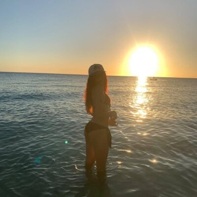 scarlettsweet25 from stripchat