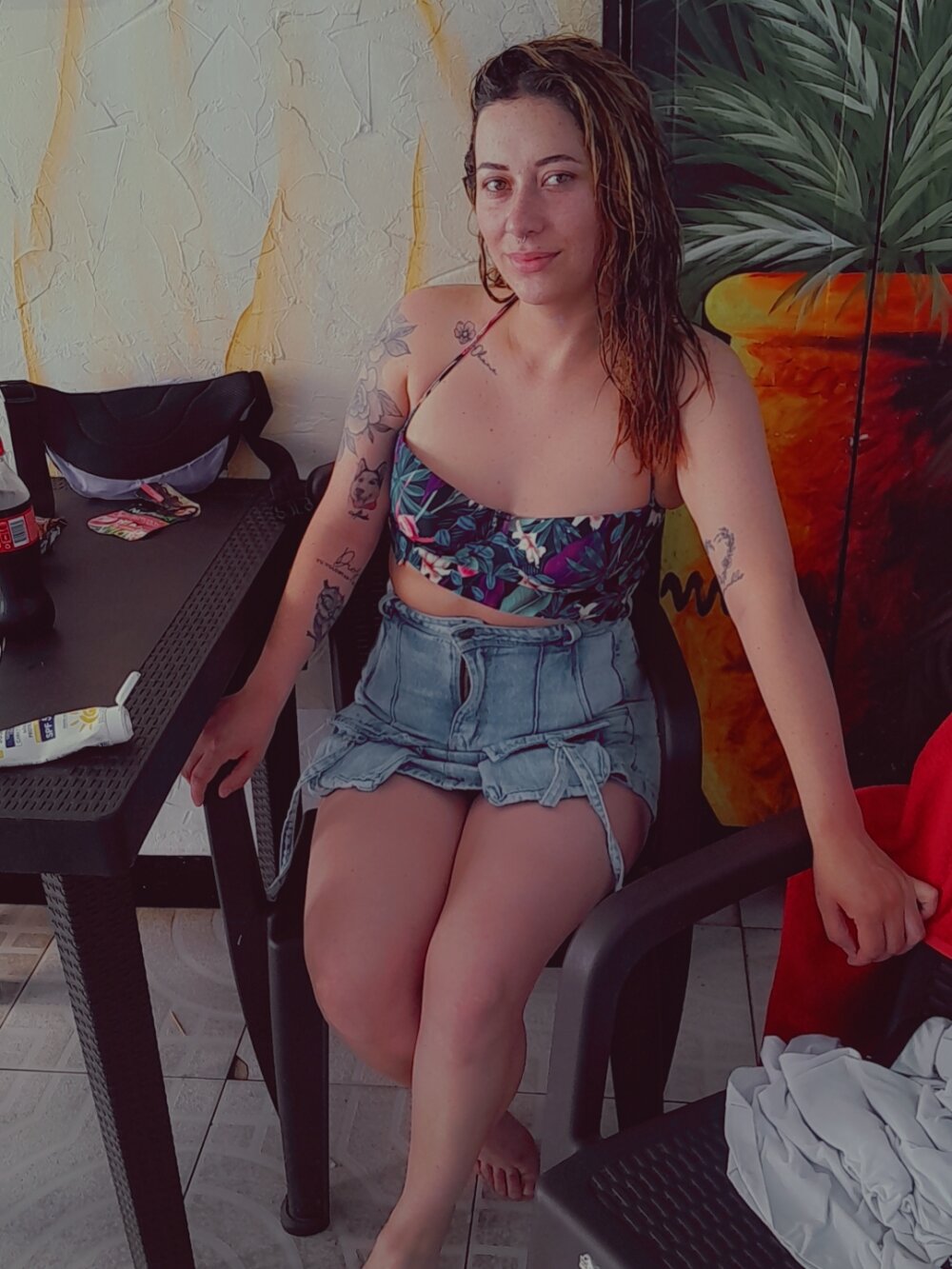 onaircams.com adhara_30 livesex profile in bisexual cams