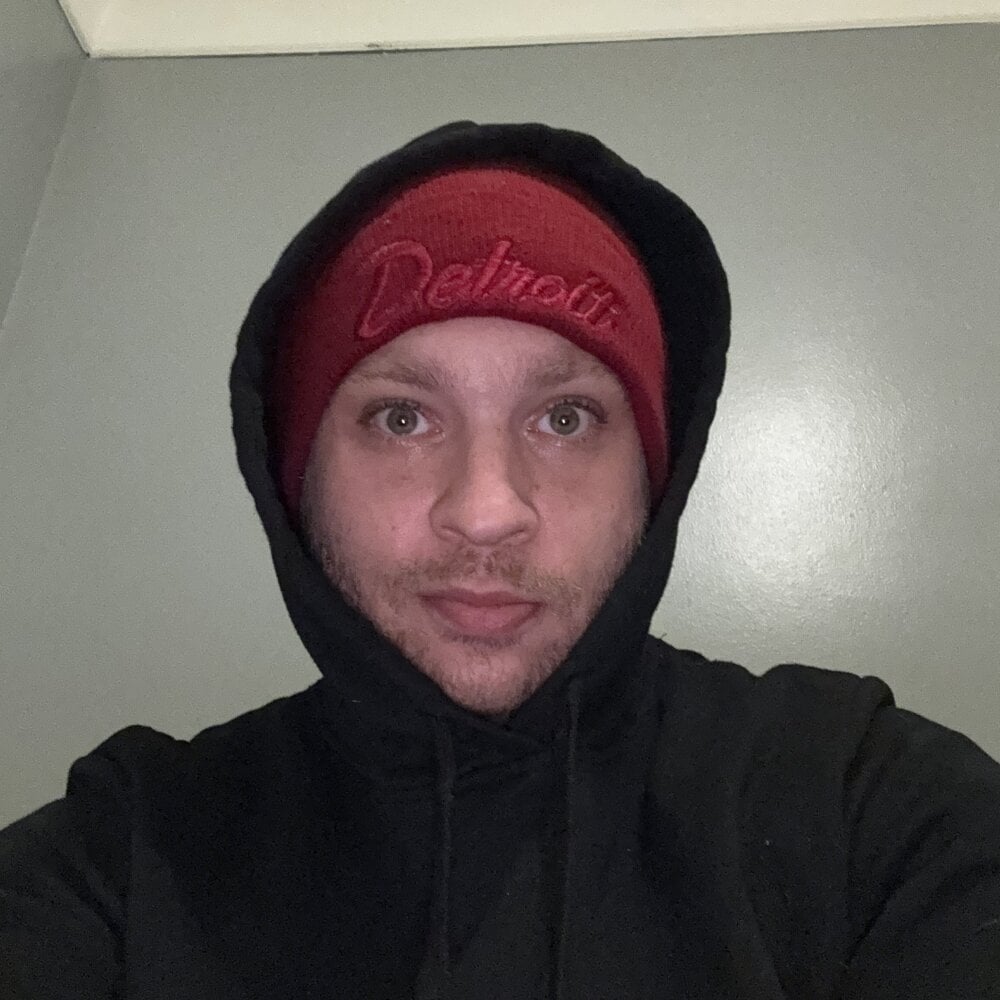 moemoney90 profile