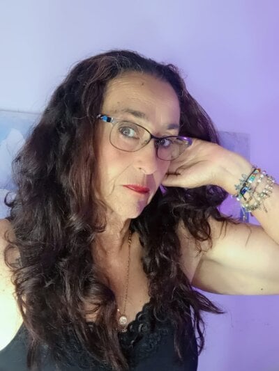 Cassandra_milf