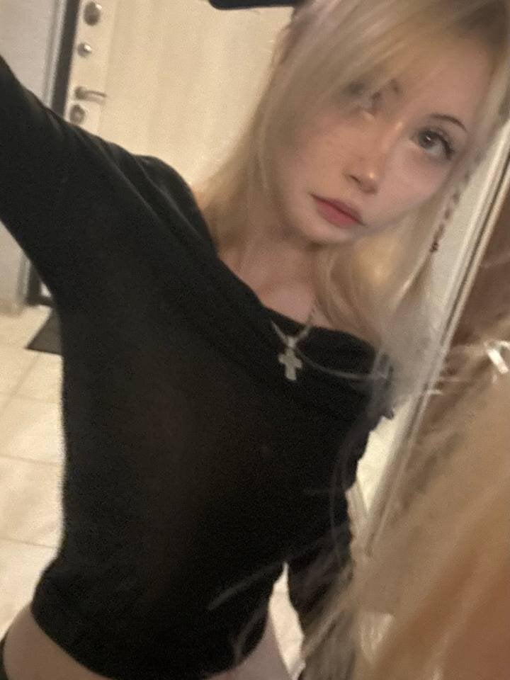 uwu_flower webcam livesex profile in slim-and-beautiful cams