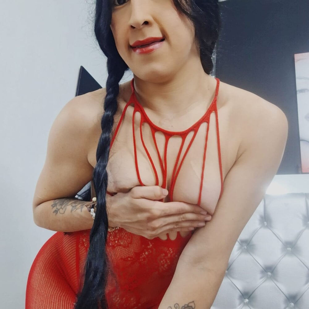 Nicolehotshemale