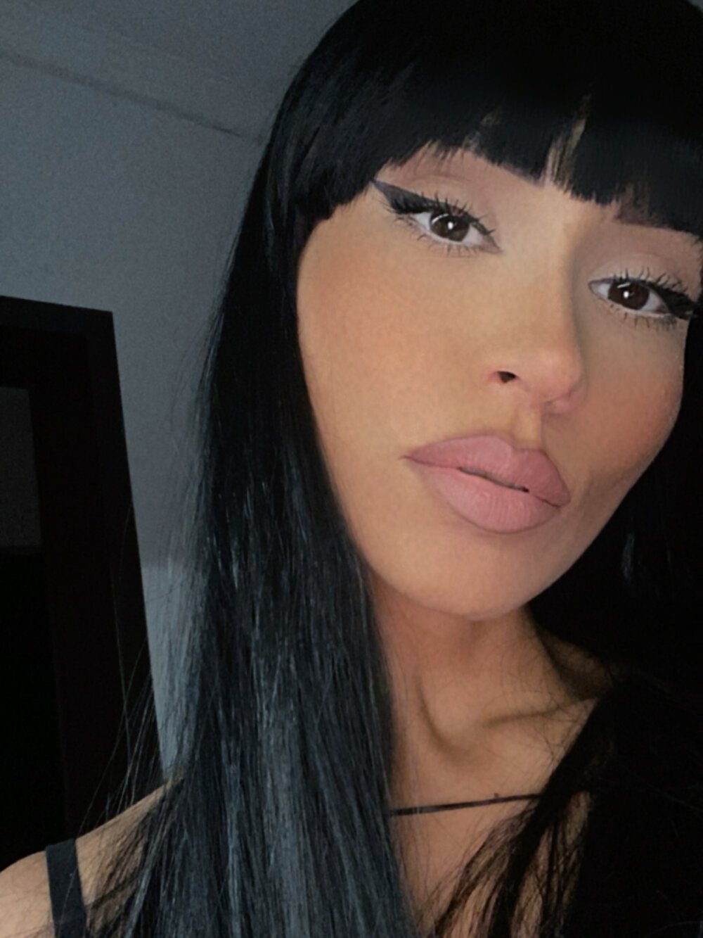 ExotiqueFlower 離線 XXX 聊天