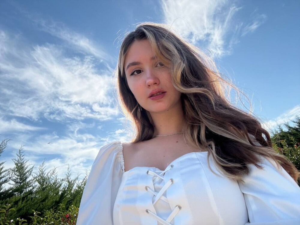 chatnmate.com heily_stets livesex profile in too-hot-for-maps cams