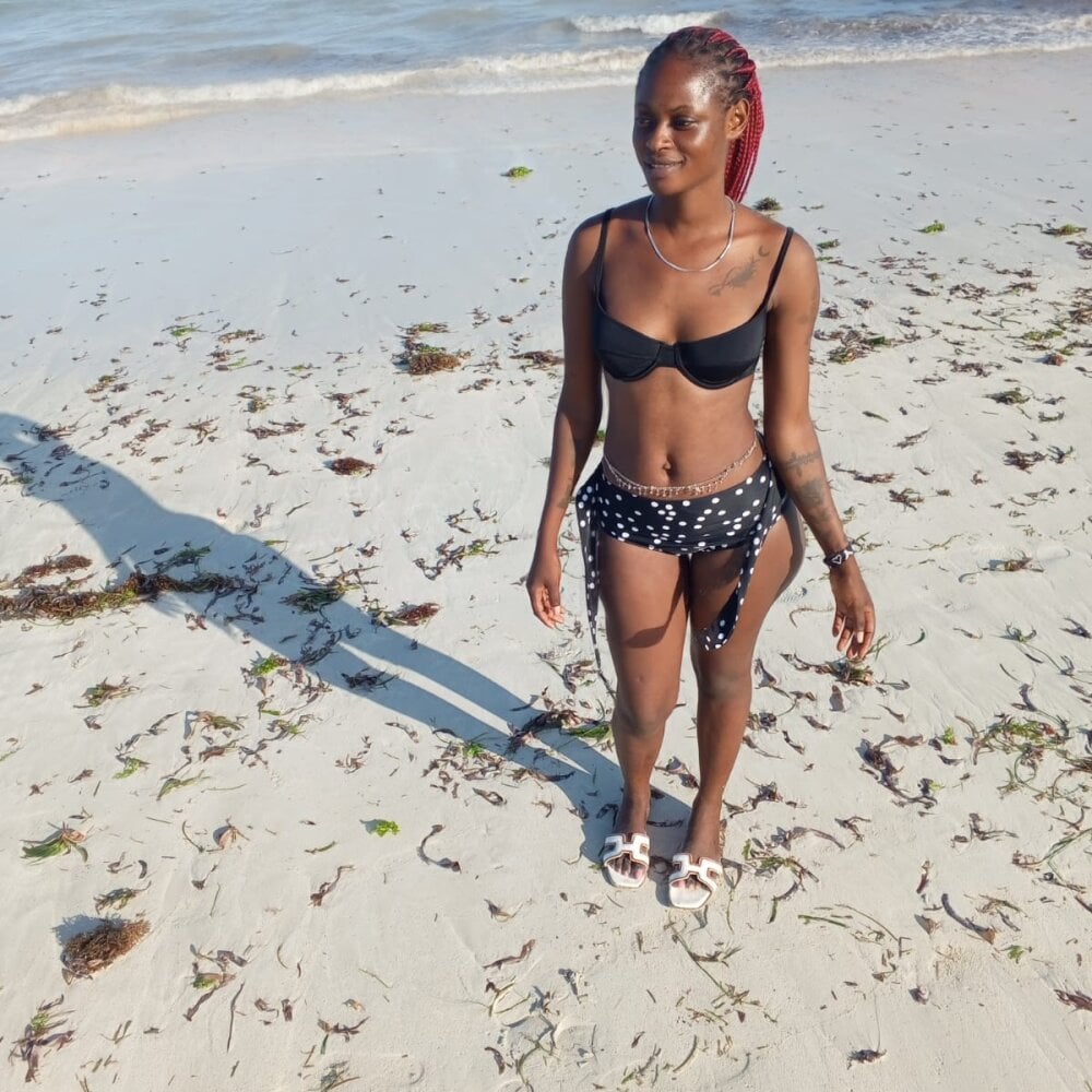 onaircams.com ivy-bluee livesex profile in land-of-delicious-food cams