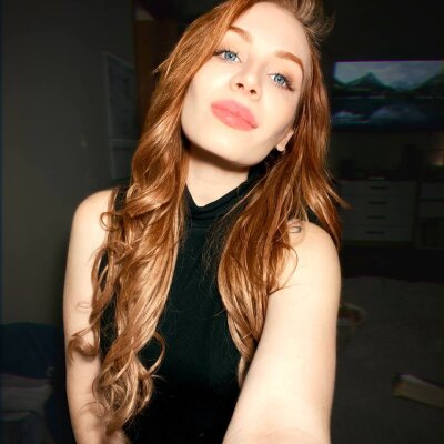 Image 1 of kelly_love_222, female webcam model,  years old, on live webcam