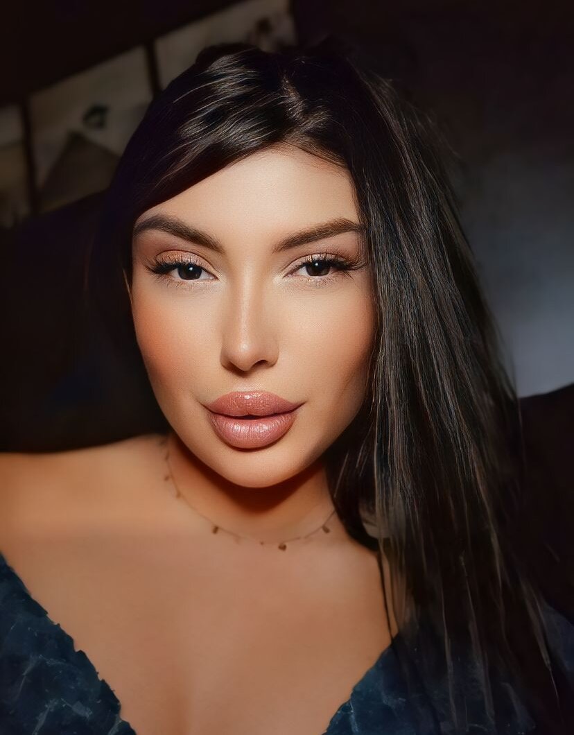 JamieBella's most recent online preview