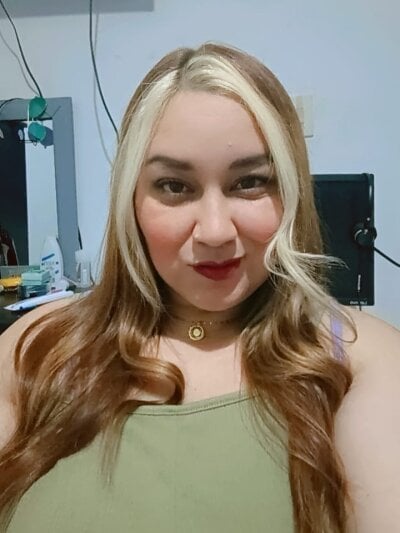 layla_gh from stripchat