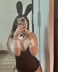 LinhHo_25