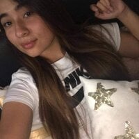 Dina_Cooper's Offline Chat Room