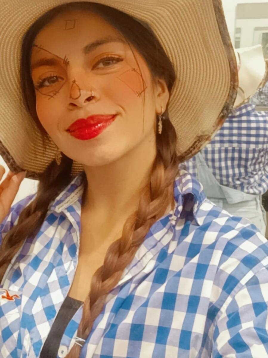 Emmy_Saenz profile