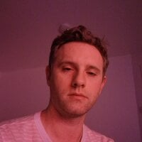 scott-2-hot's Offline Chat Room