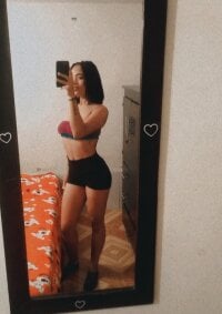 Lanegrita_Sexy's Offline Chat Room